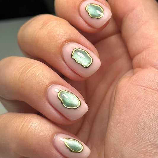Witch Hazel Cat Eye